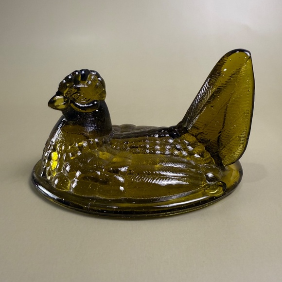 Vintage Amber Glass Hen on Nest Lid – 5" | Mid-Century Decorative Glass - Picture 2 of 9